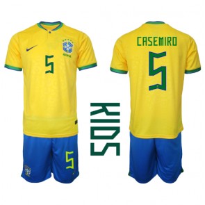 Brasilien Casemiro #5 Hemmaställ Barn VM 2022 Kortärmad (+ Korta byxor)